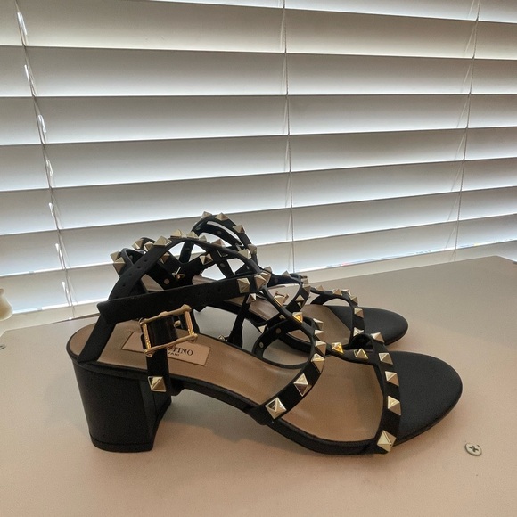 VALENTINO Garavani Rockstud 60 leather sandals - Picture 3 of 10